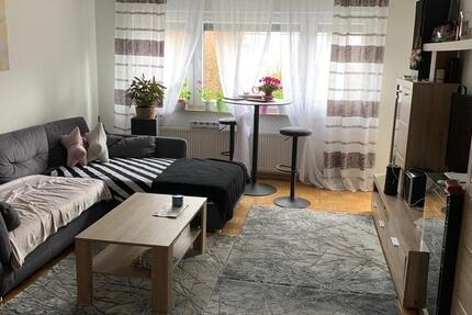 Attraktive 2-Zimmer-Wohnung mit Balkon, EBK, Stellplatz, Keller 2 zimmer