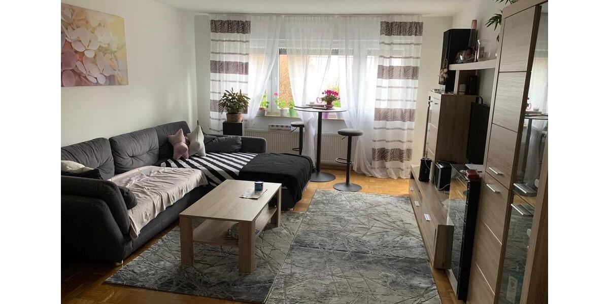 Attraktive 2-Zimmer-Wohnung mit Balkon, EBK, Stellplatz, Keller 2 zimmer