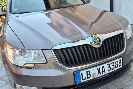 Skoda Superb 186.455 km 8.200 &euro; Möglingen 71696