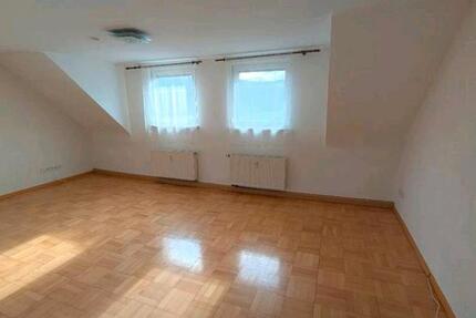 Wohnung Sachsenheim - 3 Zimmer, 68 m&sup2;, 680&euro; | Angebot:26216342