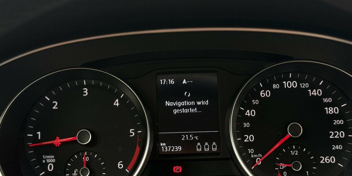 VW Passat Variant 2.0 TDI Comfortline Navi 137.000 km 14.990 &euro; Neckarsulm 74172