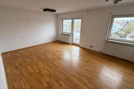 Wohnung Freiberg am Neckar - 3 Zimmer, 82 m&sup2;, 900&euro; | Angebot:24878620