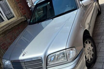 Mercedes-Benz C 180 139.000 km 3.149 &euro; Brackenheim 74336