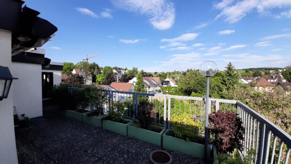 3,5 Zimmer Wohnung + Hobbyraum mit separatem WC u. Dusche 3 zimmer