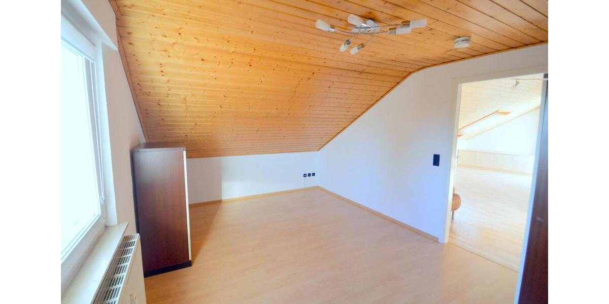 Dachgeschoßwohnung Heilbronn Horkheim - 2 Zimmer, 32 m&sup2;, 550&euro; | Angebot:25177948