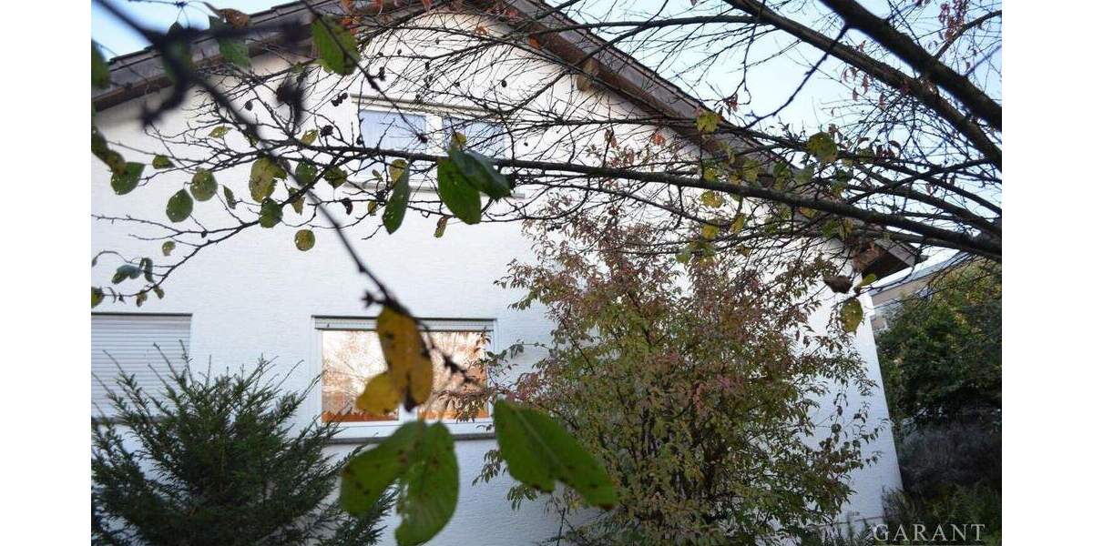 Freistehend und mit großem Garten 6 zimmer