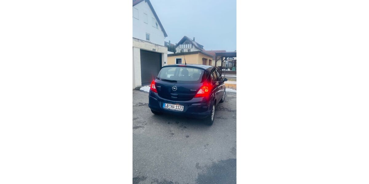 Opel Corsa 92.000 km 3.150 &euro; Poppenweiler 71642