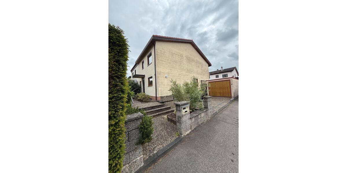 Doppelhaushälfte Neckarsulm - 8 Zimmer, 133 m&sup2;, 485.000&euro; | Angebot:26727353