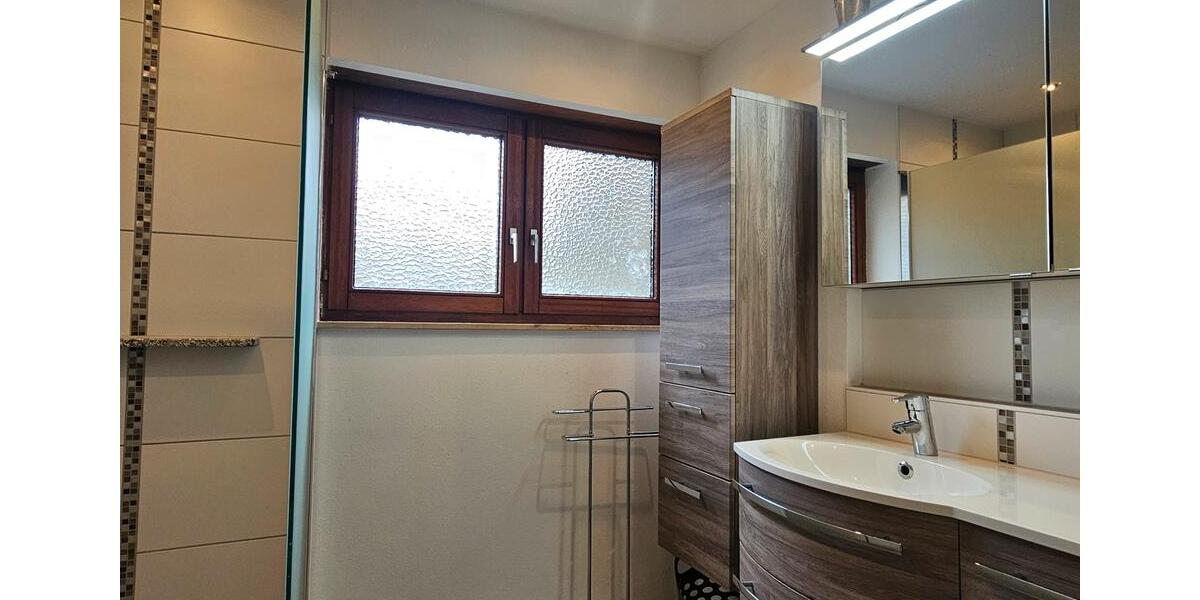 Etagenwohnung Sachsenheim - 3 Zimmer, 75 m&sup2;, 275.000&euro; | Angebot:24851897