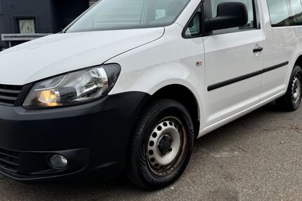 VW Caddy 178.000 km 6.390 &euro; Asperg 71679