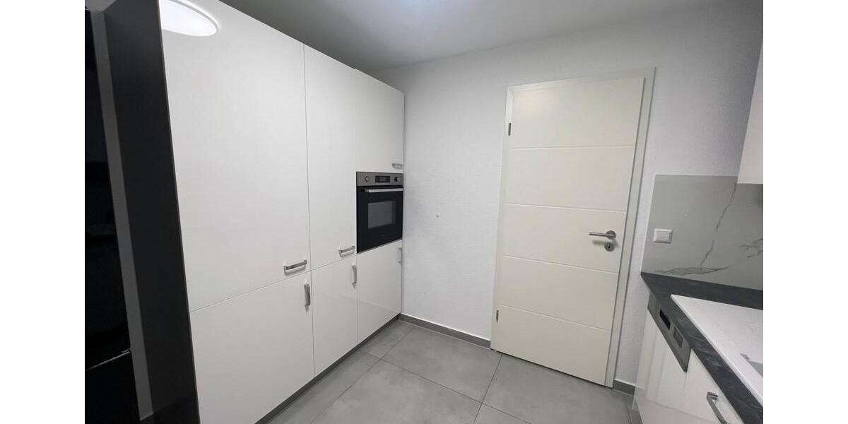 Dachgeschoßwohnung Sachsenheim - 4 Zimmer, 90 m&sup2;, 289.000&euro; | Angebot:24448639