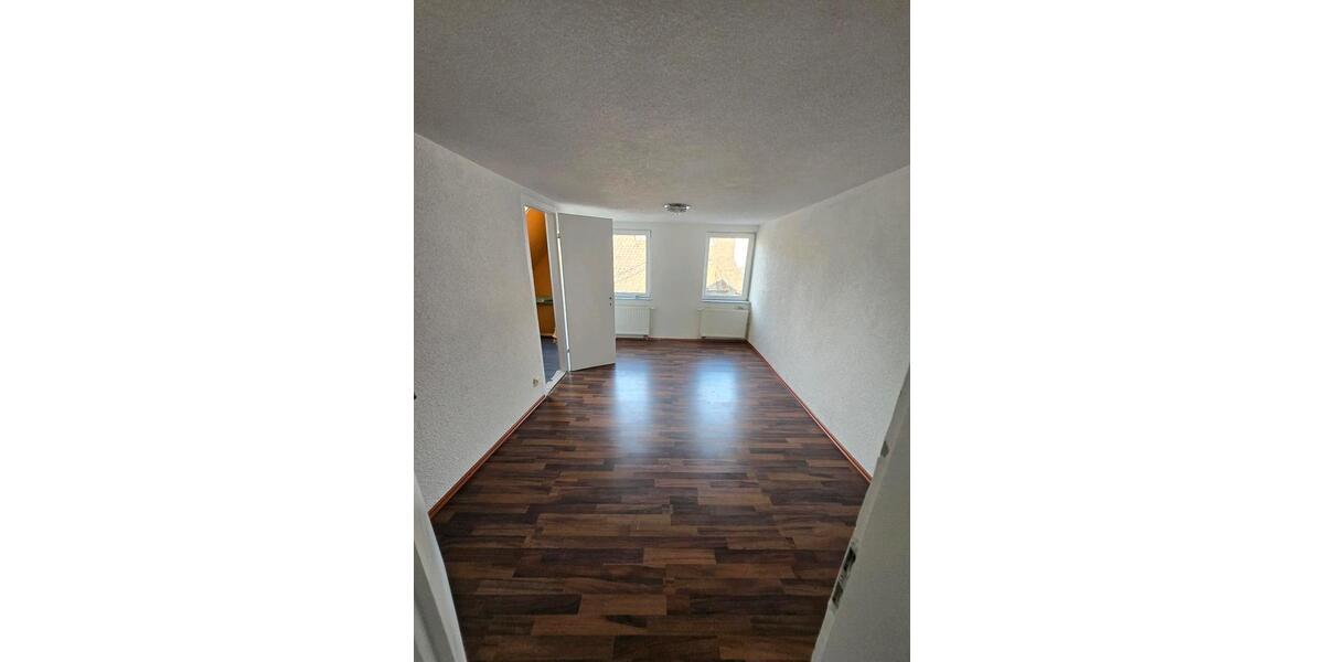 Dachgeschoßwohnung Backnang - 3 Zimmer, 65 m&sup2;, 1.000&euro; | Angebot:26644326