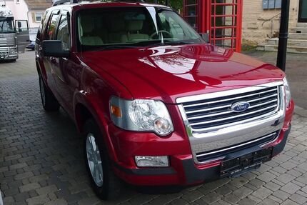 Ford Explorer 179.000 km 9.999 &euro; Heilbronn 74076