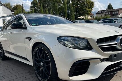 Mercedes E 63 AMG