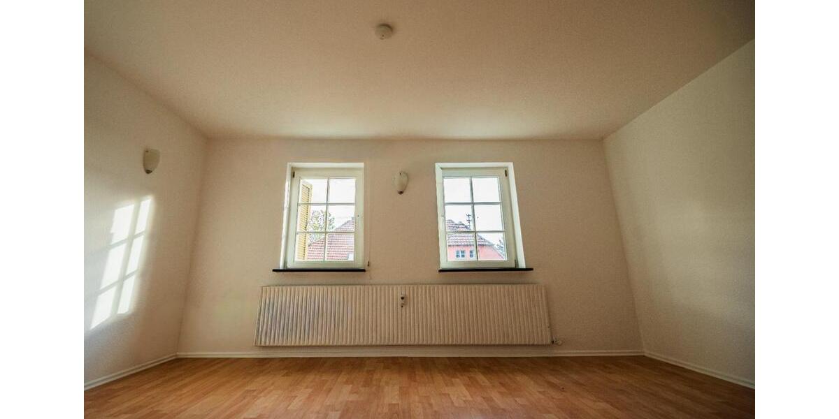 Bauernhaus, Landhaus Neuenstein - 11 Zimmer, 370 m&sup2;, 1.800&euro; | Angebot:25263112