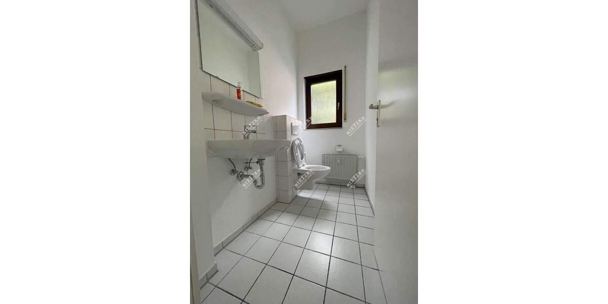 Etagenwohnung Asperg - 4 Zimmer, 104 m&sup2;, 1.600&euro; | Angebot:25152534