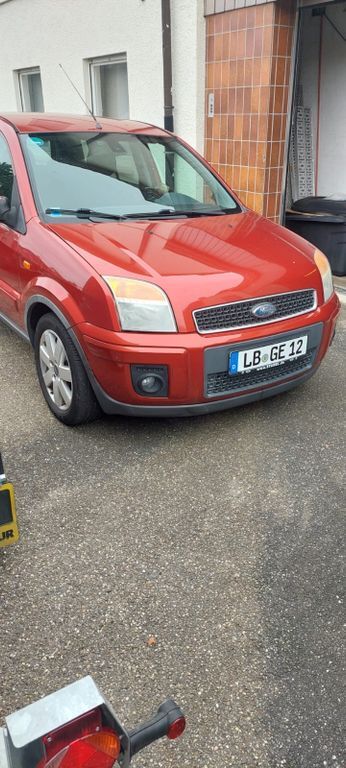 Ford Fusion 177.533 km 2.350 € Löchgau 74369