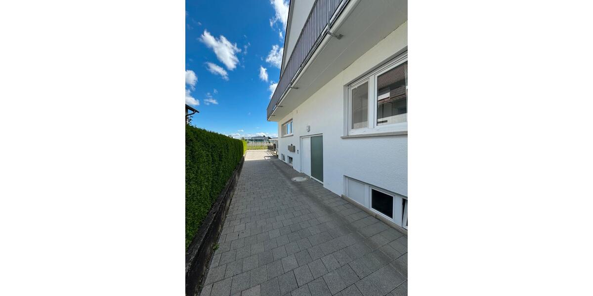 Dachgeschoßwohnung Kirchheim am Neckar - 1.5 Zimmer, 33 m&sup2;, 825&euro; | Angebot:26687964