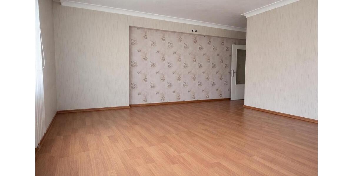 Etagenwohnung Kirchheim am Neckar - 4 Zimmer, 145 m&sup2;, 90.000&euro; | Angebot:25986533
