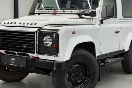 Land Rover Defender 161.150 km 29.740 &euro; Sinsheim 74889