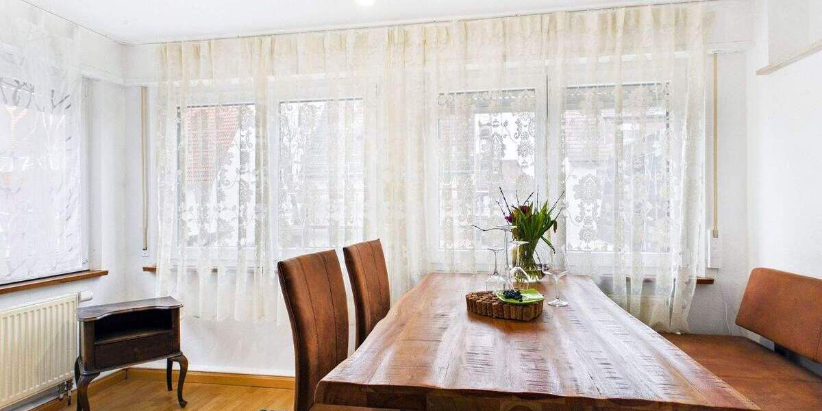 Mehrfamilienhaus, Wohnhaus Ludwigsburg Neckarweihingen - 6 Zimmer, 180 m&sup2;, 698.000&euro; | Angebot:25772242