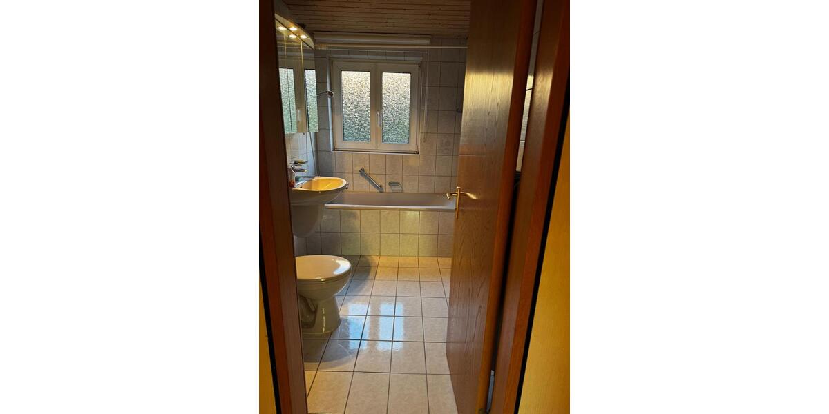 Mehrfamilienhaus, Wohnhaus Backnang - 8 Zimmer, 163 m&sup2;, 423.000&euro; | Angebot:27153401