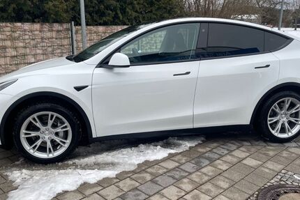 Tesla Model Y 28.800 km 33.900 &euro; Wüstenrot-Neuhütten 71543