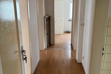Wohnung Backnang - 3 Zimmer, 7 m&sup2;, 1.000&euro; | Angebot:26676218