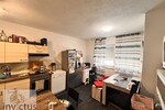 Investition mit Perspektive, sanierungsbedürftige 4- Zimmer Wohnung im Erdgeschoss