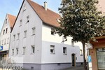 Investition mit Perspektive, sanierungsbedürftige 4- Zimmer Wohnung im Erdgeschoss