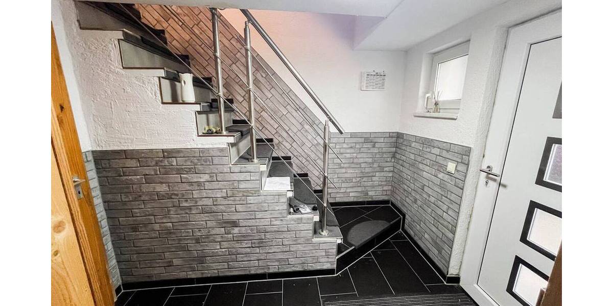 Einfamilienhaus Öhringen / Michelbach am Wald Michelbach - 7 Zimmer, 147 m&sup2;, 250.000&euro; | Angebot:25701391