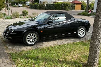 Alfa Romeo Spider 122.600 km 11.500 &euro; Leingarten 74211