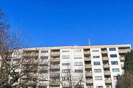 Familienfreundliche Wohnung im 7. OG mit zwei Balkonen u. TG-Stellplatz 3 zimmer