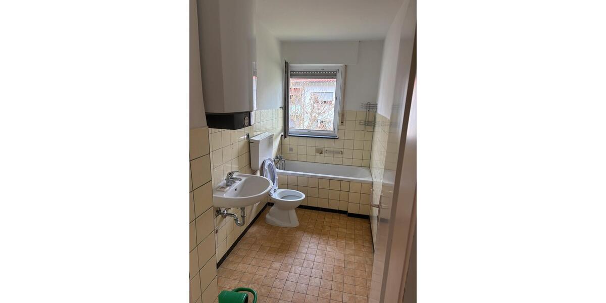 Etagenwohnung Backnang - 3 Zimmer, 7 m&sup2;, 1.000&euro; | Angebot:26676218