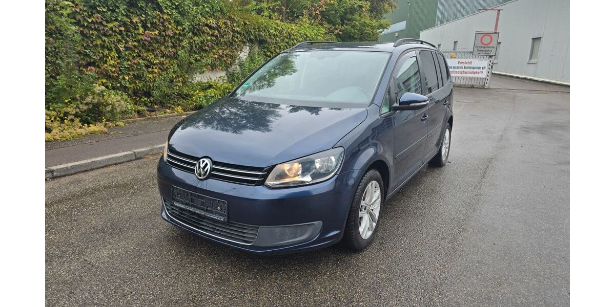 VW Touran 195.000 km 6.300 € Möglingen 71696