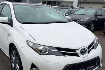 Toyota Auris 143.000 km 10.299 &euro; Gundelsheim 74831