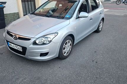 Hyundai i30 148.000 km 2.900 &euro; Heilbronn 74072
