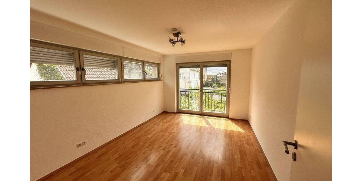 Etagenwohnung Sinsheim-Hilsbach Hilsbach - 3 Zimmer, 79 m&sup2;, 890&euro; | Angebot:26877216