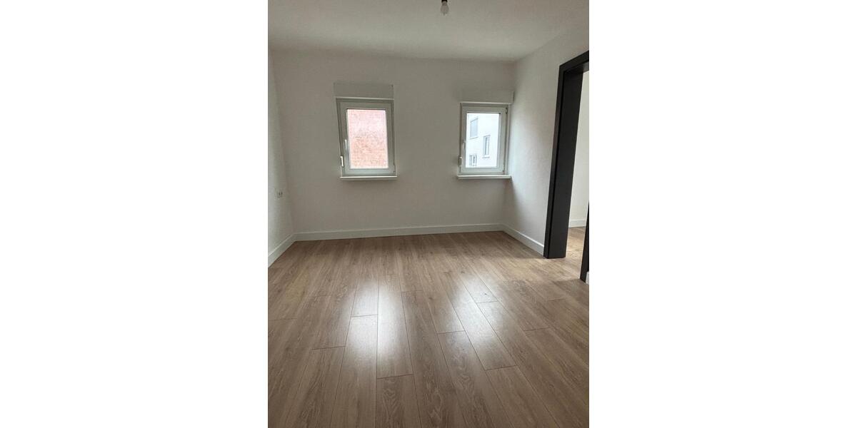Einfamilienhaus Schwaigern - 4 Zimmer, 120 m&sup2;, 1.700&euro; | Angebot:24977745