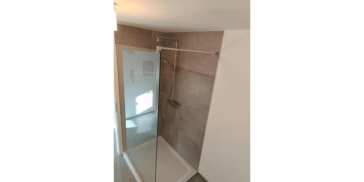 Dachgeschoßwohnung Pfaffenhofen - 2.5 Zimmer, 65 m&sup2;, 670&euro; | Angebot:26431313