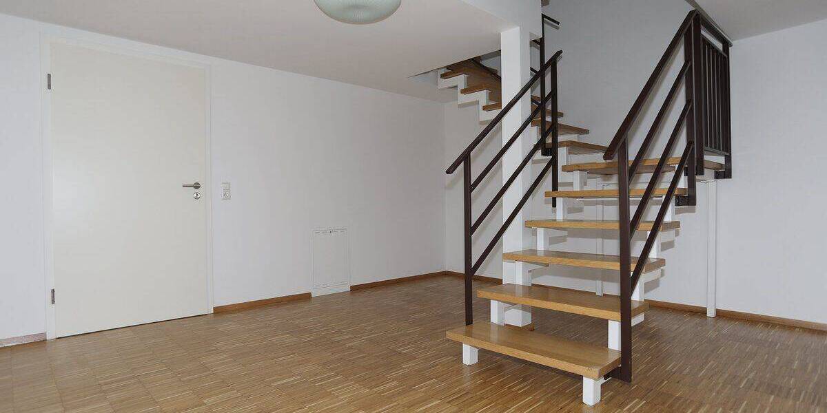 Etagenwohnung Bönnigheim - 2 Zimmer, 102 m&sup2;, 950&euro; | Angebot:26904110
