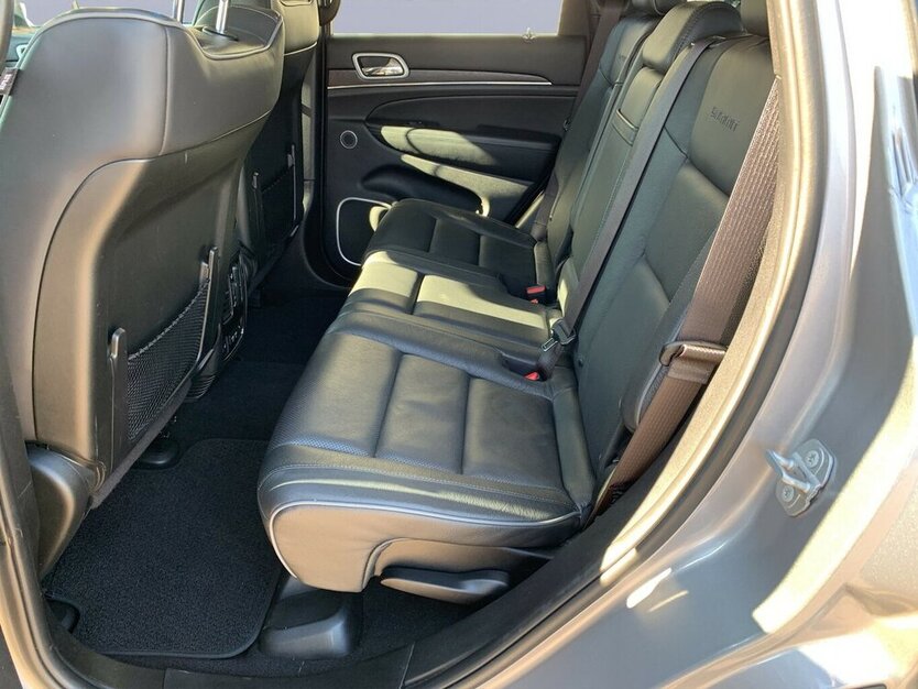 Jeep Grand Cherokee 3.0 CRD 4x4 Summit Leder NAVI PDC 88.717 km 37.900 € Backnang, 71522