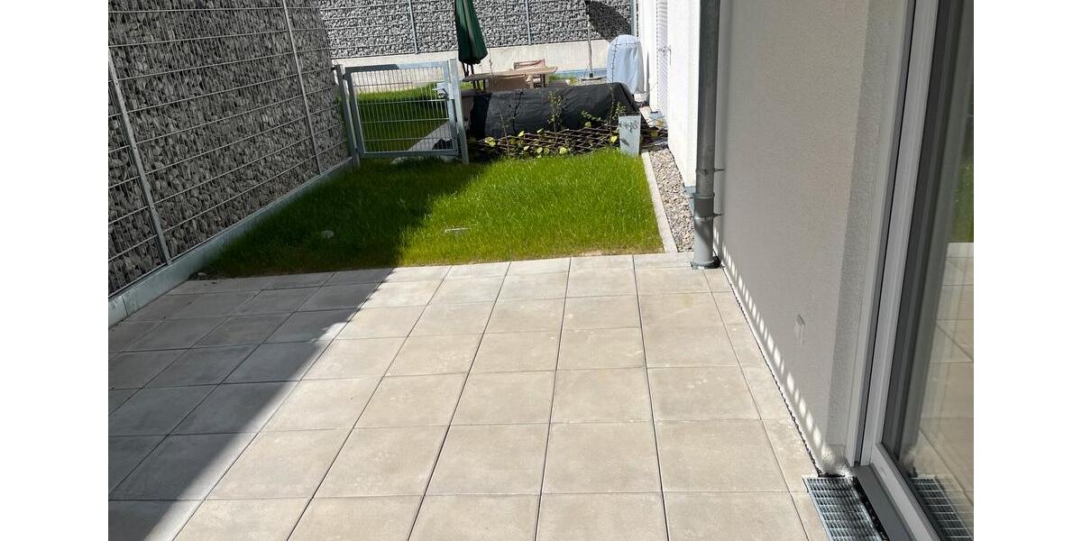 Erdgeschoßwohnung Ludwigsburg Pflugfelden - 4 Zimmer, 105 m&sup2;, 2.050&euro; | Angebot:25043275