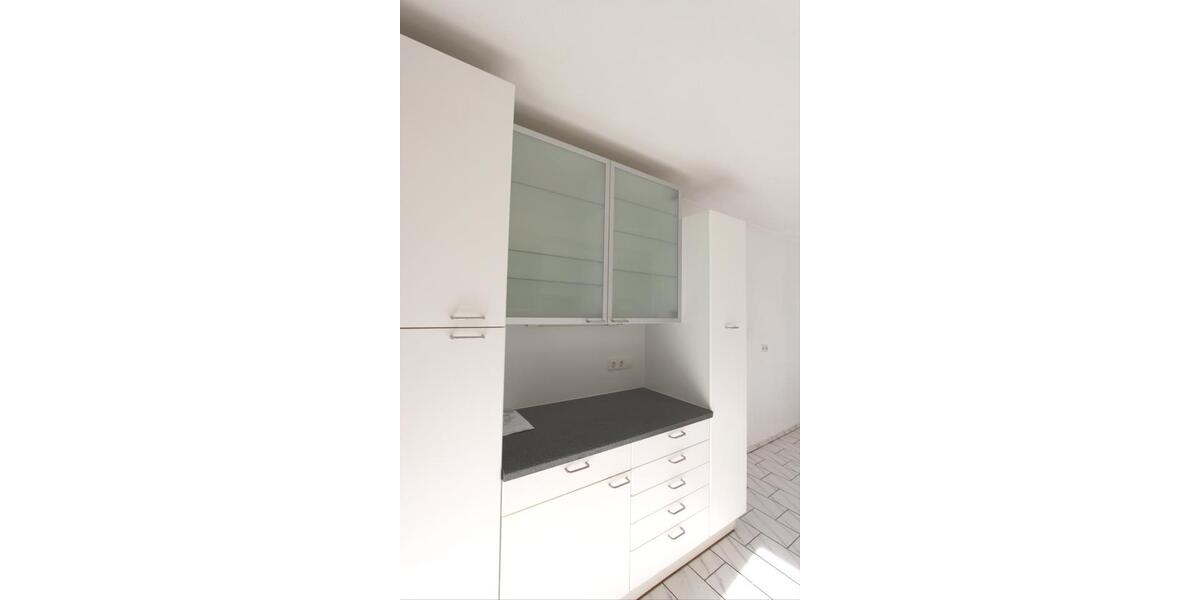 Doppelhaushälfte Heilbronn Kernstadt - 7 Zimmer, 220 m&sup2;, 2.350&euro; | Angebot:24295376