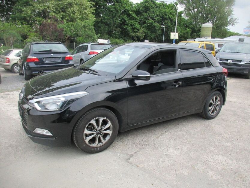 Hyundai i20 55.300 km 11.490 € Heilbronn 74081