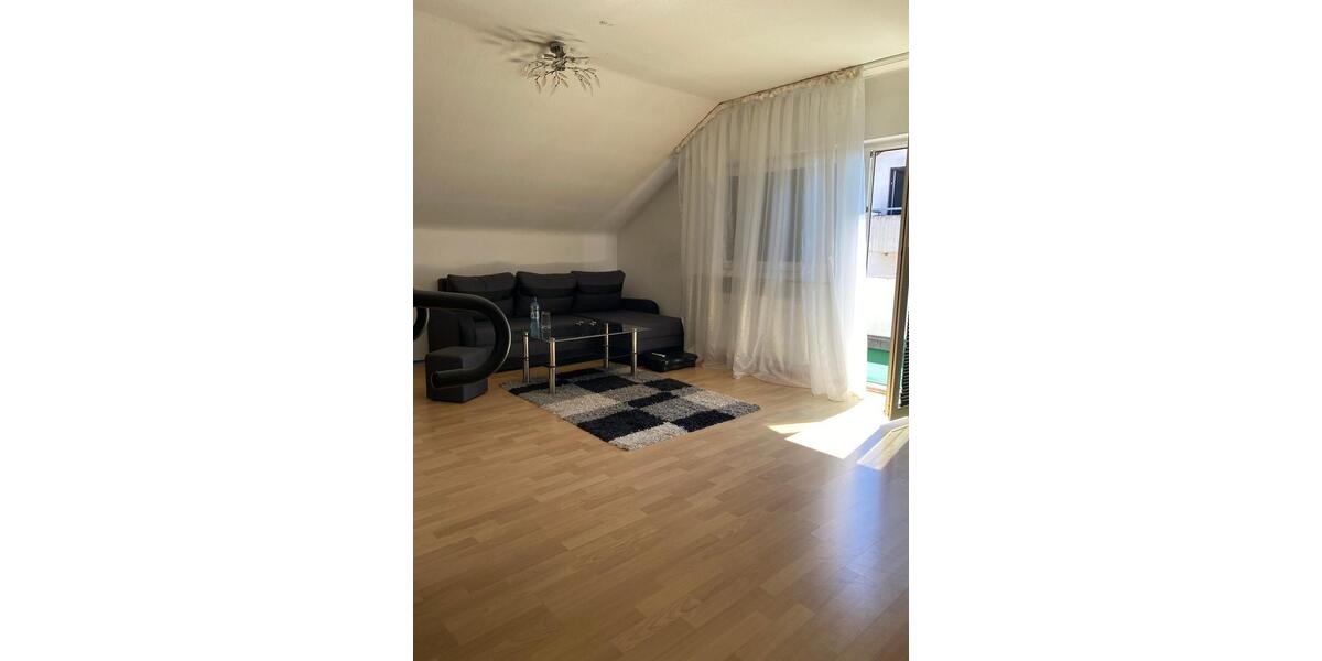 Dachgeschoßwohnung Markgröningen - 3 Zimmer, 98 m&sup2;, 250.000&euro; | Angebot:26942479