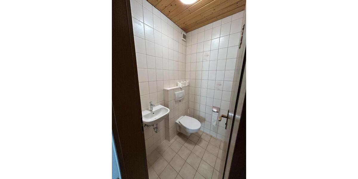 Etagenwohnung Brackenheim - 2 Zimmer, 78 m&sup2;, 870&euro; | Angebot:26656538