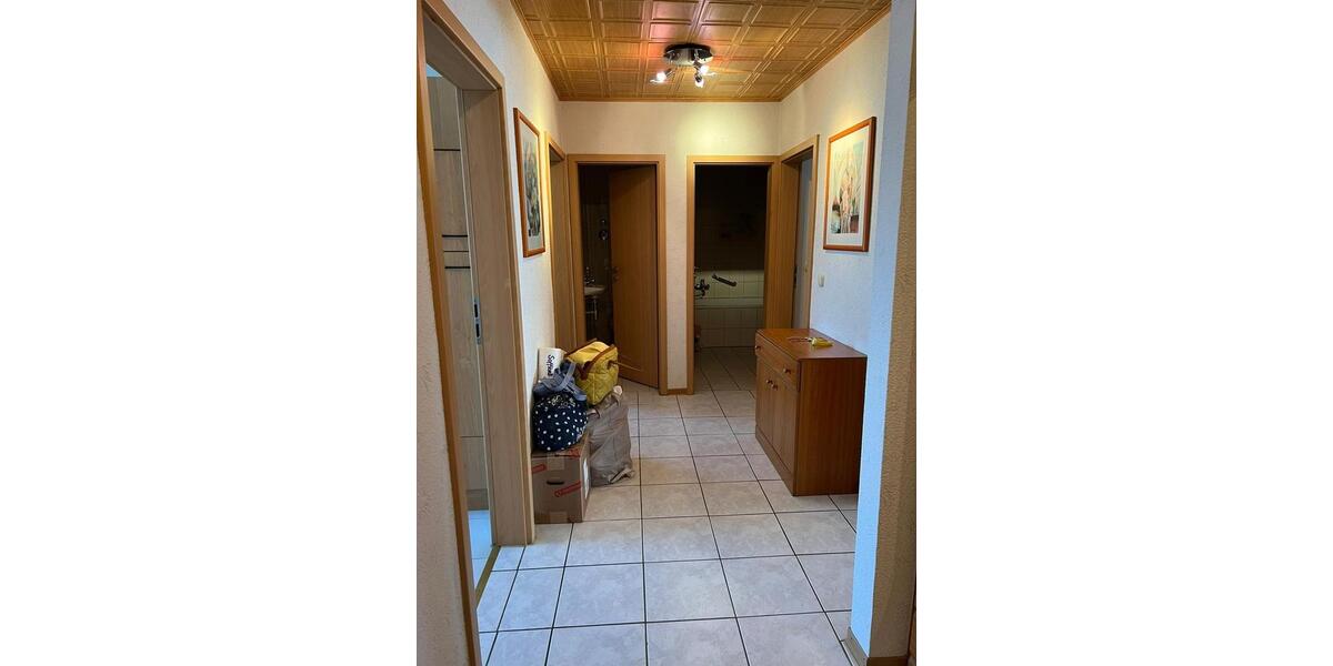 3-Zimmer-Wohnung in MarkgröningenLB mit EBK und STKeller 3 zimmer