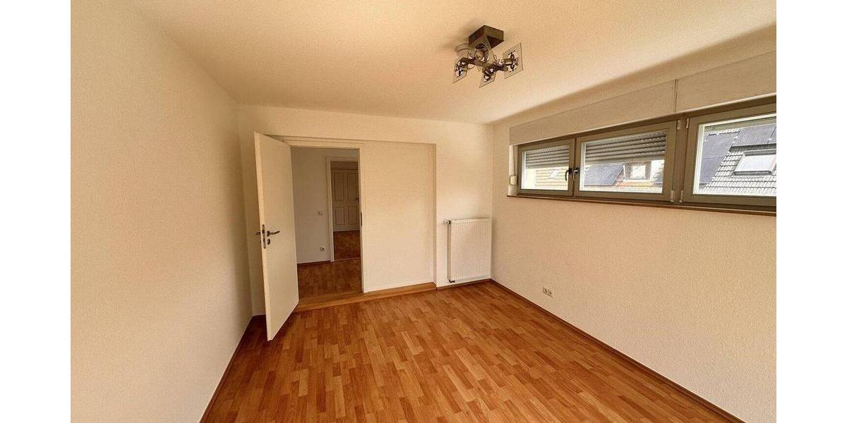 Etagenwohnung Sinsheim-Hilsbach Hilsbach - 3 Zimmer, 79 m&sup2;, 890&euro; | Angebot:26877216