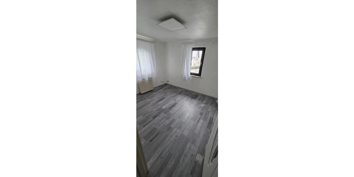 Mehrfamilienhaus, Wohnhaus Gundelsheim - 9 Zimmer, 300 m&sup2;, 350.000&euro; | Angebot:26488993